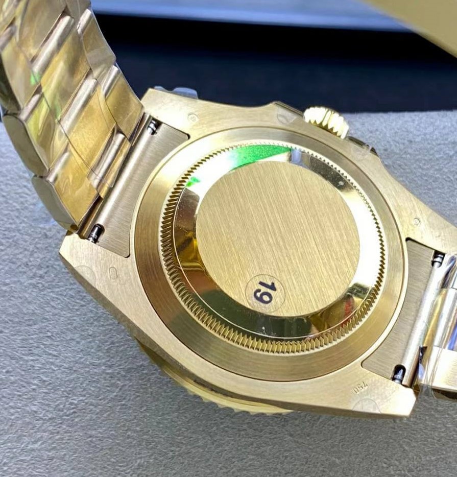 Does The Yellow Gold On Super Clone Watches Fade Away